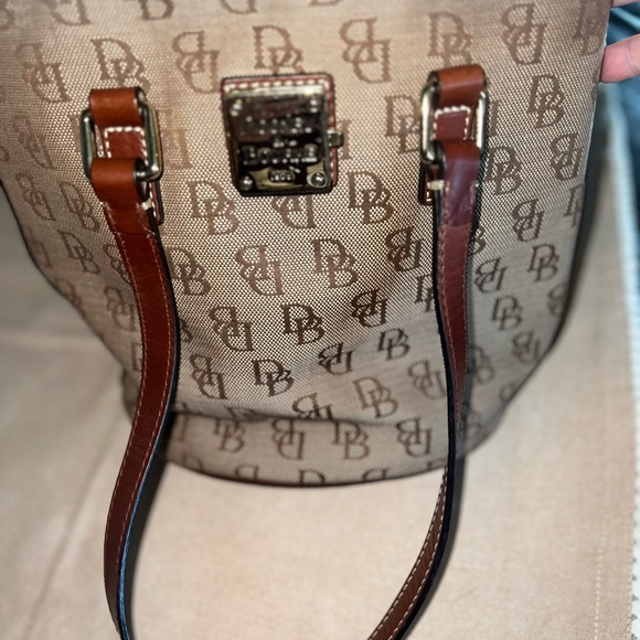 Signature Logo Bucket Handbag - Picture 2 of 9